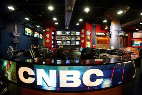 Mumbai,,India,-,February,16,,2008:,A,View,Of,The Interior of a CNBC news studio with multiple screens and a modern design